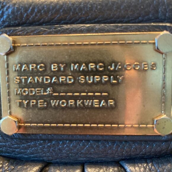 Marc Jacobs Standard Supply Workwear Shopper in Grey w/ Black & White Interior - Picture 2 of 10